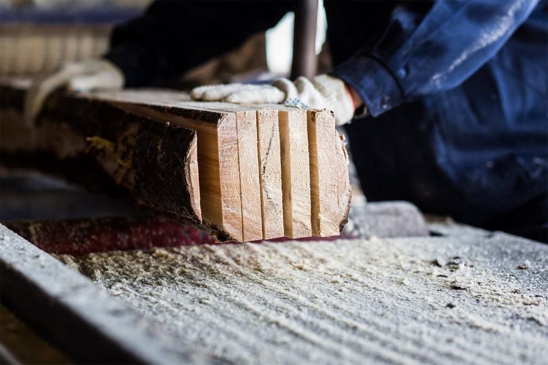 Распиловка пиломатериалов